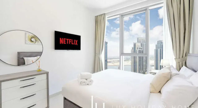 LUX  The Dubai Creek View Suite