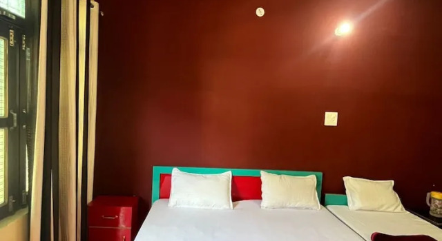 Номер Deluxe Goroomgo Girish Alay Homestay Uttarakhand