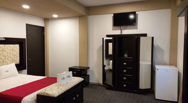 Четырёхместный номер Standard Hotel Sierra Norte Inn