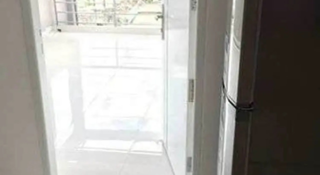 Smiley Apartment 7