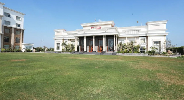 OYO 30131 Hotel Ceremony- A Unit Of Nishuraj Resorts, Varaa Hotelli Sirsa Haryana
