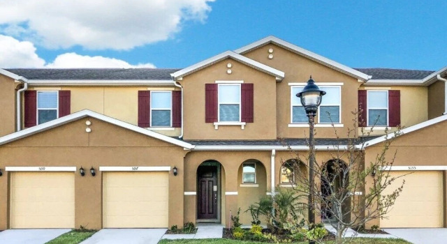 5157 Adelaide Drive 4 Bedroom Townhouse