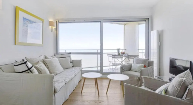 Bright T2 with balcony and sea view in Biarritz