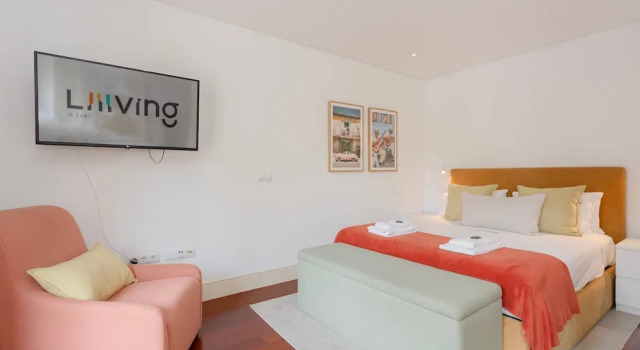 Liiiving in Porto - Trindade Deluxe Studio 2T, Забронировать Отель Порту Регион Порту, рядом с Lapa Metro Station