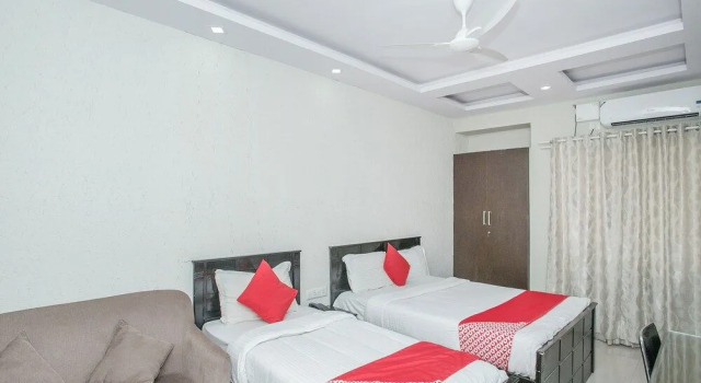 OYO 2323 GS Suites, Забронировать Отель Отели штата Карнатаки с парковкой, Парковка