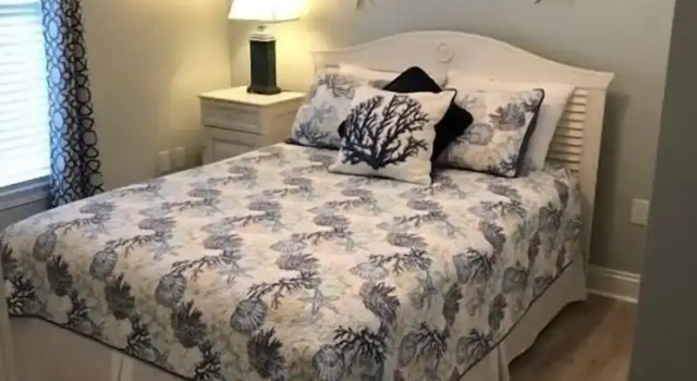 Номер Standard Wondrous Oceanfront Condo with Free Poolside WiFi - Unit 1105 by RedAwning