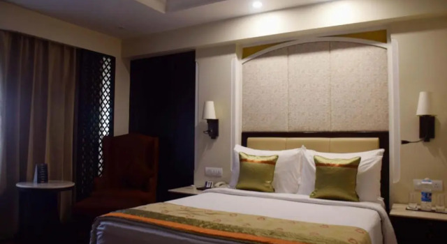 Двухместный номер Premium La Place Sarovar Portico