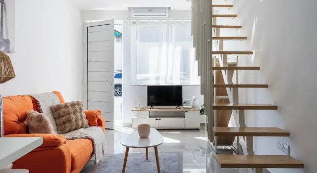 Tangerine 1-Bedroom Apartment in Larnaca, Book Apartment Larnaka Larnaca Region