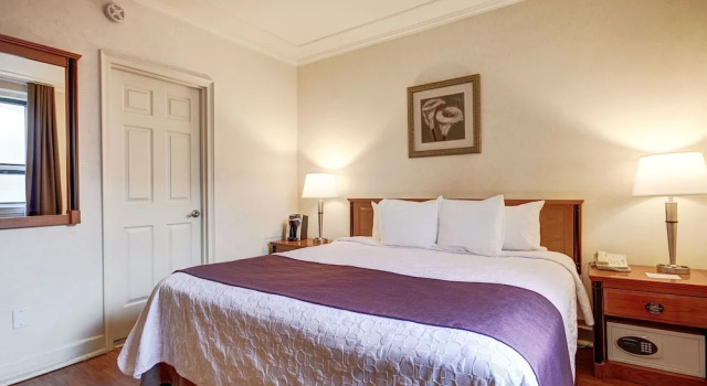 Standardowy dwuosobowy pokój Hotel St-Denis