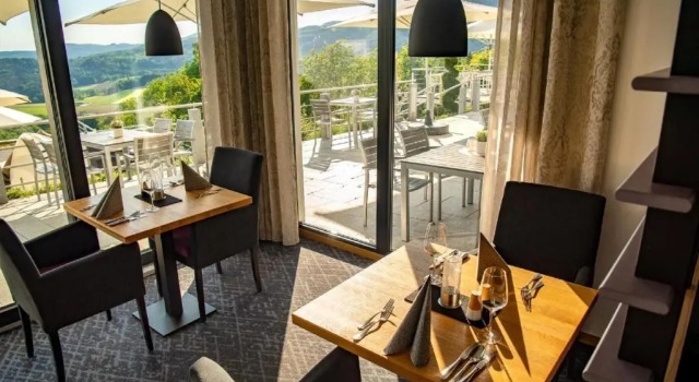 Thula Wellnesshotel Bayerischer Wald, Rezerwuj Hotel Hotele w Bawaria z parkingiem, Parking