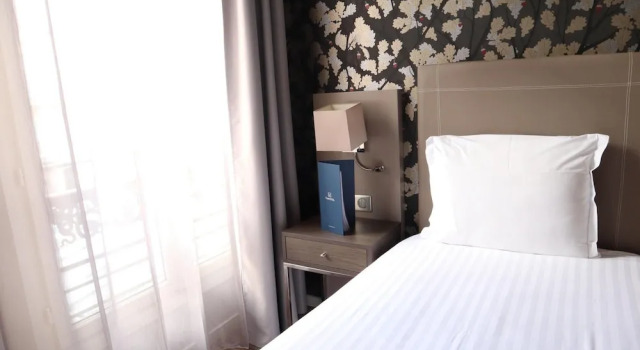 Номер Comfort Timhotel Opéra Blanche Fontaine