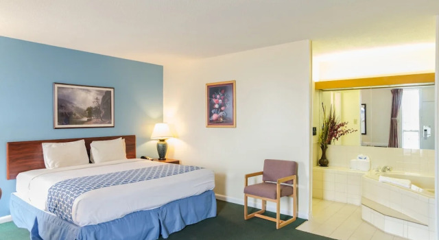 Двухместный люкс Deluxe Alamo Inn & Suites