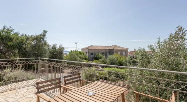 Студия Orion Residence Mani