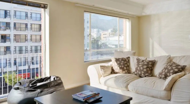Cozy Beachfront Sea Point Apartments, Забронировать Апартаменты/квартира Отели Cape Peninsula с парковкой, Парковка