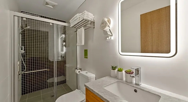 Номер Standard с балконом YEHS Hotel Sydney QVB