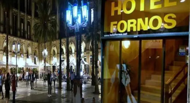 Hotel Fornos, Забронировать Отель Старый город Барселона, рядом с Приход Св. Августина