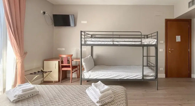 Camera quadrupla Standard con balcone Hotel Lo Scudiero