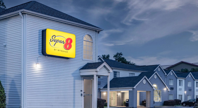 Super 8 by Wyndham Pensacola