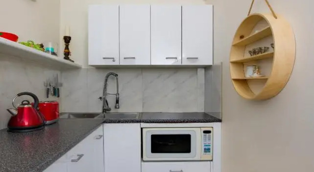 LUXURY Apartment Studio PORT DOUGLAS 65 SQ MTRS and Bath, Prenota Appartamento Hotel a Queensland con parcheggio, Parcheggio