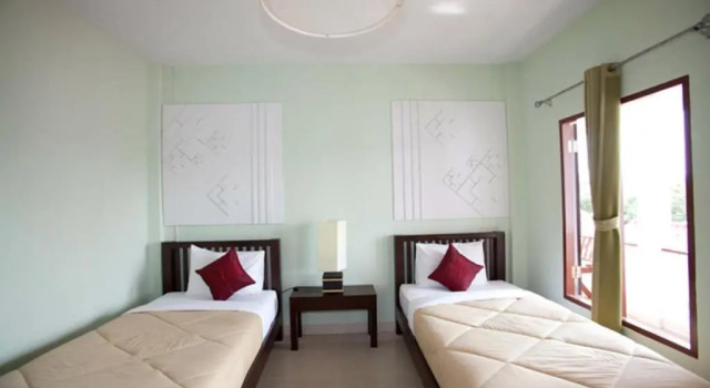 Двухместный номер Standard с балконом Yindee Stylish Guesthouse