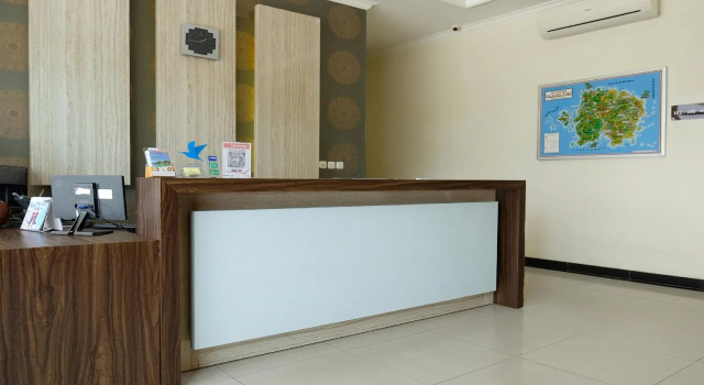 OYO 1616 Hotel Central City 2, Забронировать Отель Танджунгпандан Суматра