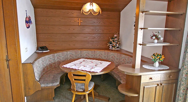 House Buntweg Landeck 27928, Book Hotel Hotels in Landeck with Parking, Parking