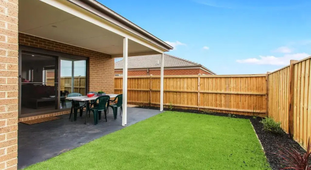 Serviced Houses Point Cook, Book Hotel Hotels in Point Cook with Parking, Parking