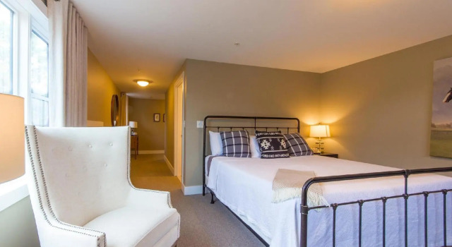 The Edgewood Inn, Buchen Sie Hotel New London Mount Sunapee Resort