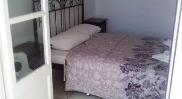 Rooms to let Rena, Забронировать Отель Монолитос Санторини, рядом с Пляж Монолитос