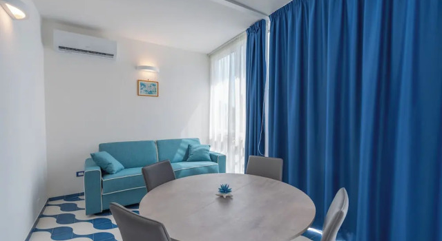 Люкс Deluxe Elite Luxury Suites