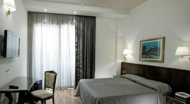 Трёхместный номер Standard с балконом Hotel Ambasciatori
