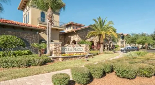Bella Piazza Condos