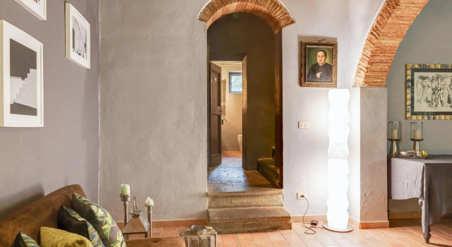Lovely Villa in Molina di Quosa with Private Swimming Pool