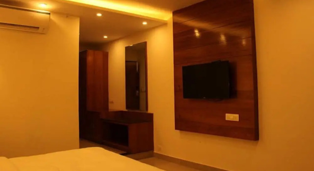Номер Executive Height View Residency