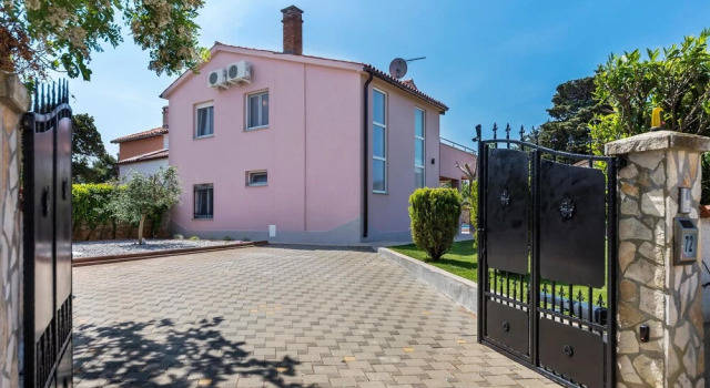 Amazing Home in Pula With Wifi and 2 Bedrooms