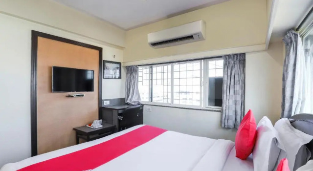 Номер Deluxe OYO 70882 Hotel Royal Retreat