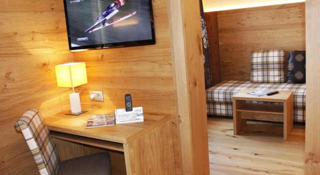 Hotel Kristall, Rezerwuj Hotel Obertauern Salzburg, w pobliżu Angerbahn
