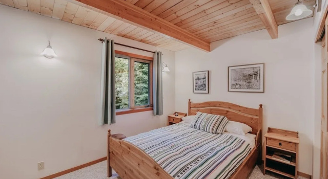 75sl - Wifi - Bbq - Pets Ok - Sleeps 6 2 Bedroom Home by RedAwning, Buchen Sie Ferienhaus Hotels in Glacier mit Parkplatz, Parkplätze