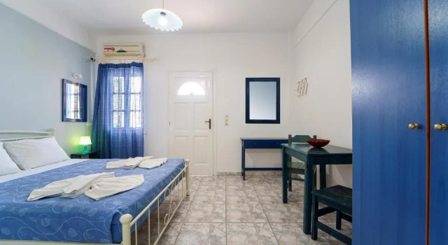 Студия Standard Marousi Suites