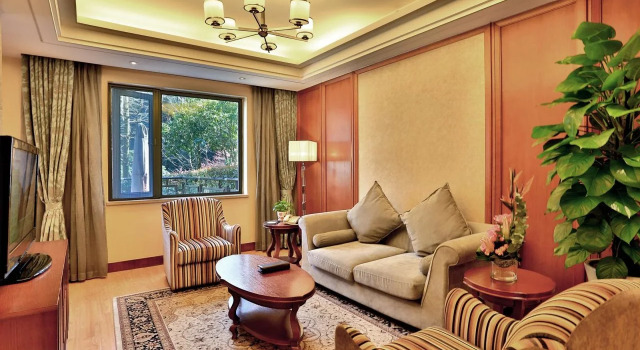 Hai Hua Man Long Resort, Rezerwuj Ośrodek wypoczynkowy Hotele w Hangzhou z basenem, Basen