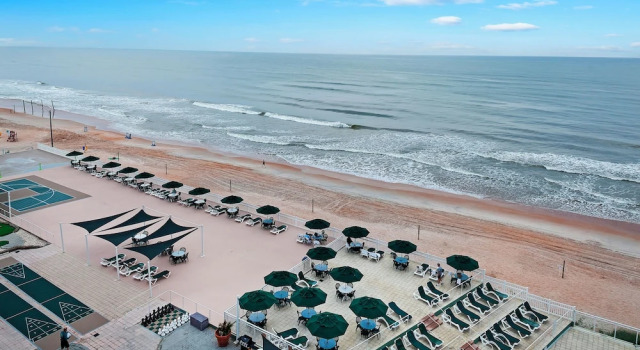 Номер Deluxe Royal Floridian Resort by Spinnaker