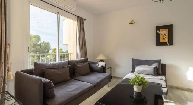 Las Flores 5 - Large townhouse, Забронировать Отель Нерха Axarquía, рядом с Tuesday Market