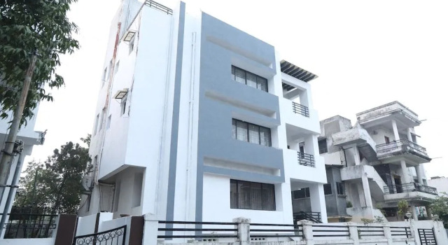 OYO 26499 Check Inn Service Apartment