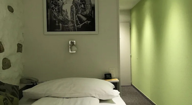 Одноместный номер Standard с видом на город Hotel Murtenhof & Krone