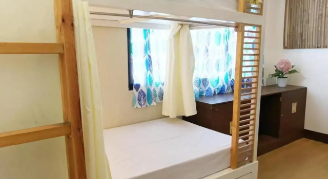 HIS Capsule Hostel