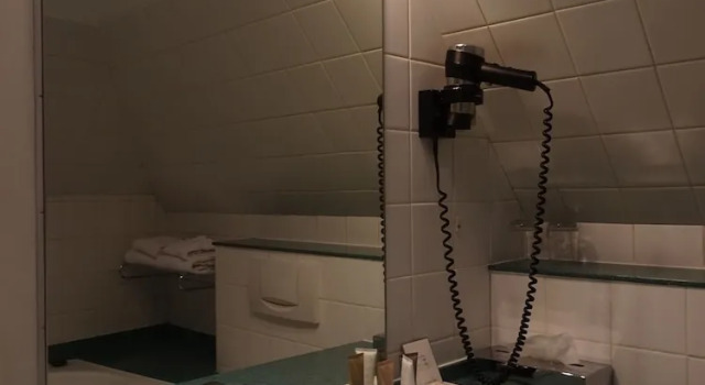 Двухместный номер Standard с видом на канал Hotel Duc De Bourgogne