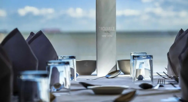 Двухместный номер Standard Trouville Hotel by Compass Hospitality