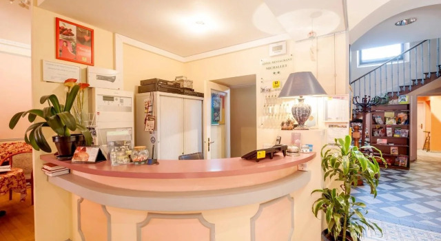 Hotel Michallet, Rezervasyon Otel  