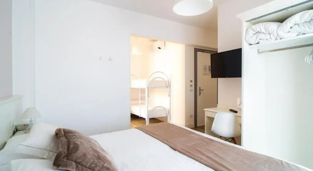 Семейный номер Standard с балконом Hotel Continental