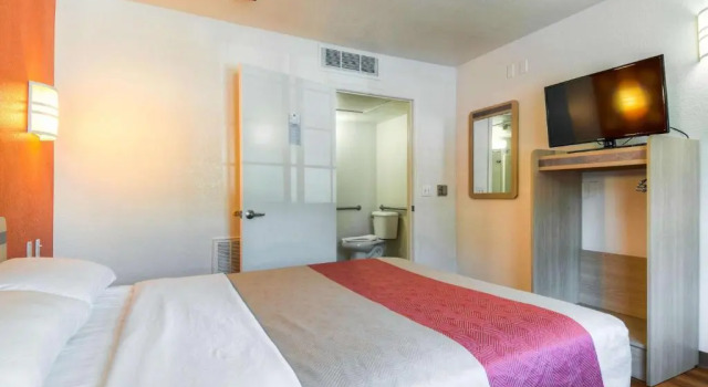 Двухместный номер Standard Motel 6-Pomona, CA - Los Angeles